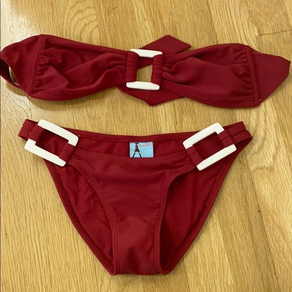 Dark red and white bandeau bikini - Picture 1 of 3